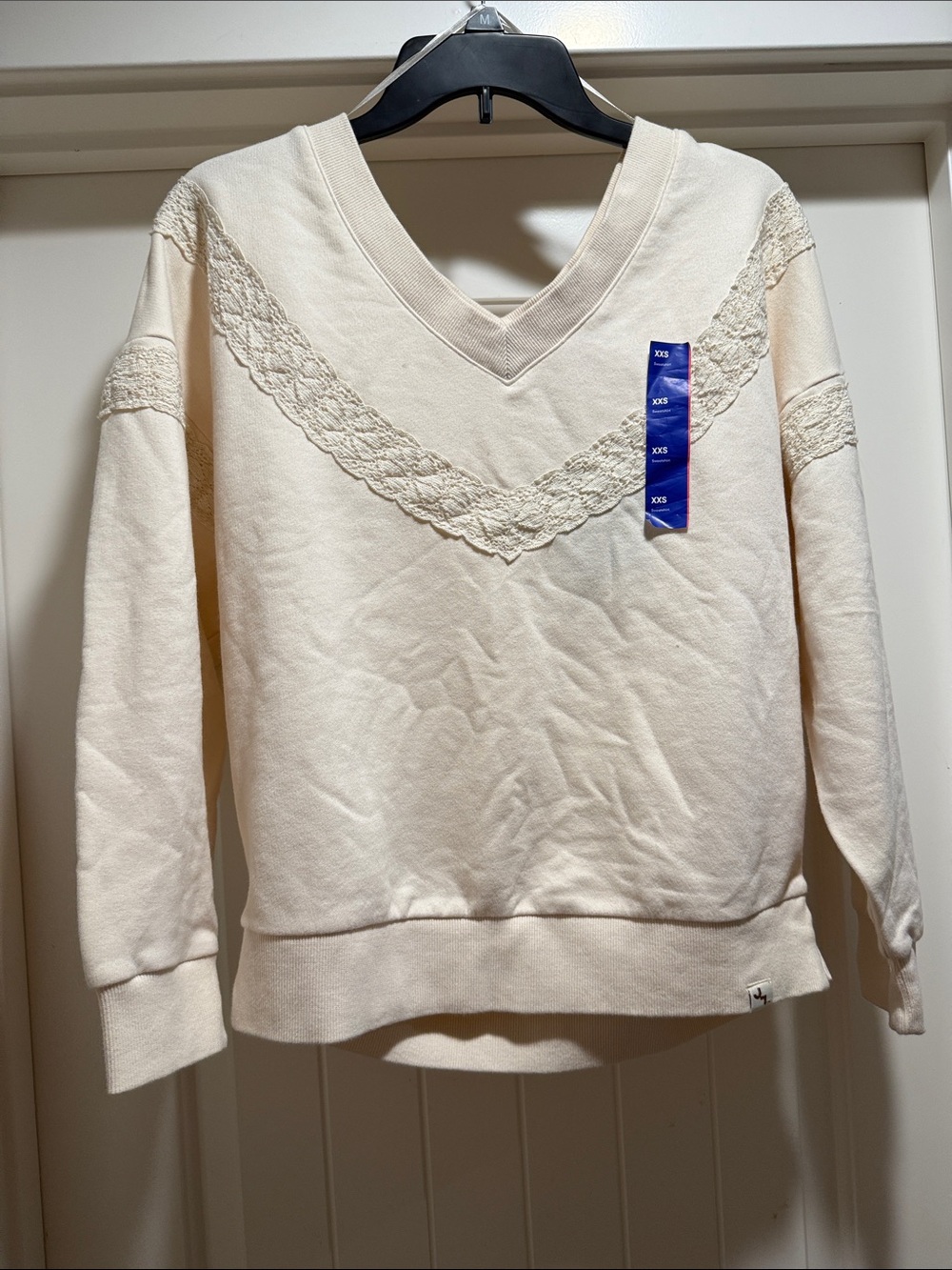 Women’s Cream V-Neck Lace Trim Sweater